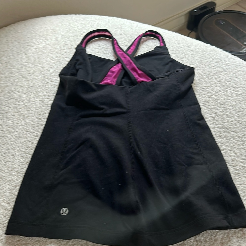 Women’s lululemon tank